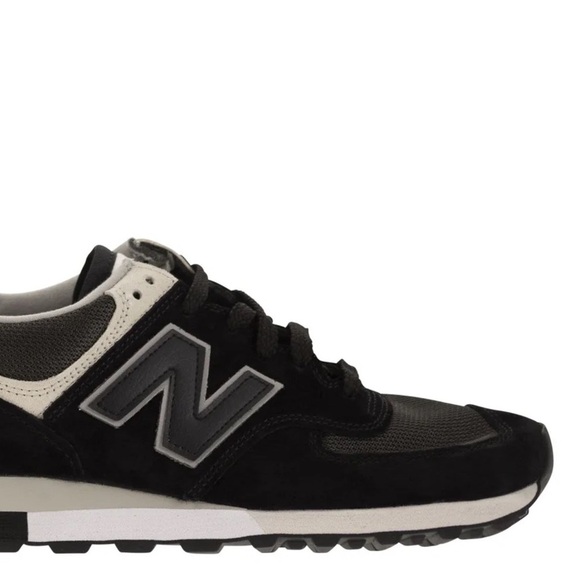 New Balance 574 Black Noir Grey U574SBG Size 8.5 - Picture 2 of 5
